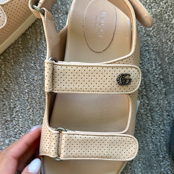 Gucci Cream Sandals with Adjustable Straps - Picture 11 of 12